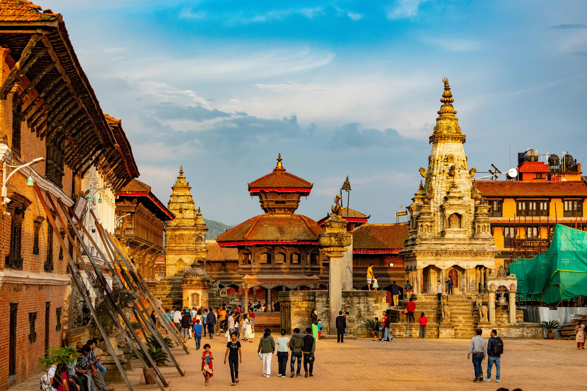 Bhutan e Nepal: il Paese della Felicità tra Festival e Montagne