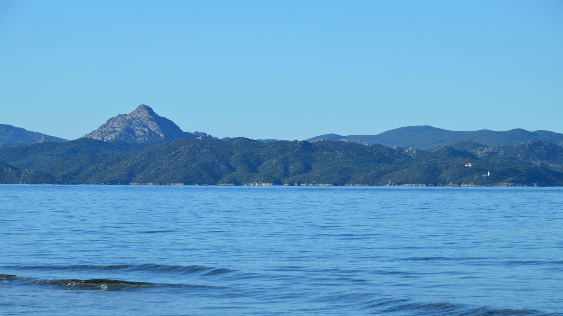 Isola d'Elba, Procchio: la spiaggia perfetta per vacanze al mare